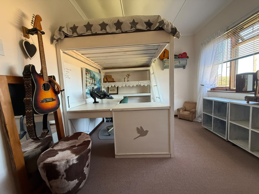 4 Bedroom Property for Sale in Fraaiuitsig Western Cape